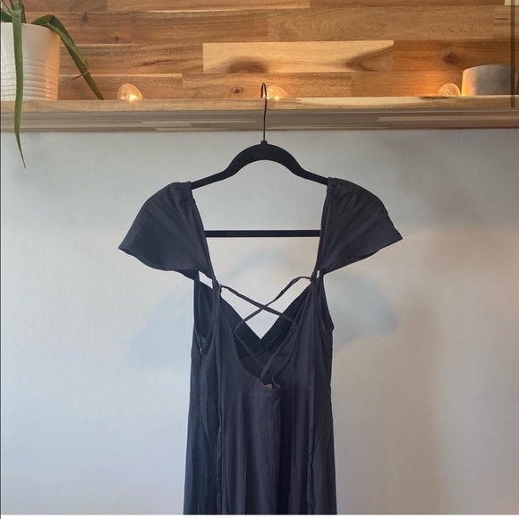 Urban Outfitters Dresses & Skirts - Urban Outfitters Cap-sleeve Dress